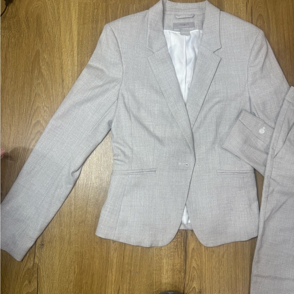 H&M Gray Women's Blazer and Pants Set - Picture 2 of 5